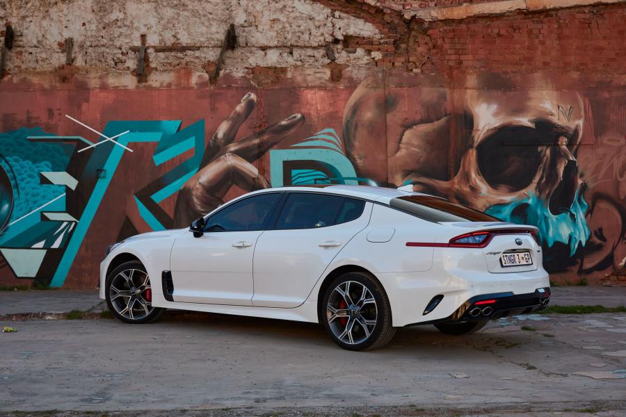  Kia Stinger GT 2018 года  (ZA) (фото 23 из 40)